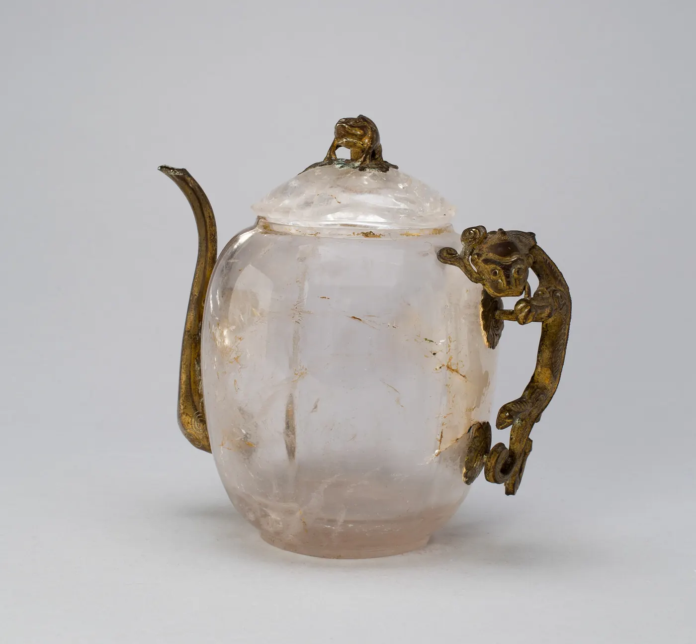 Chinese covered ewer carved from clear crystal, with a handle shaped like a lizard, 18th century